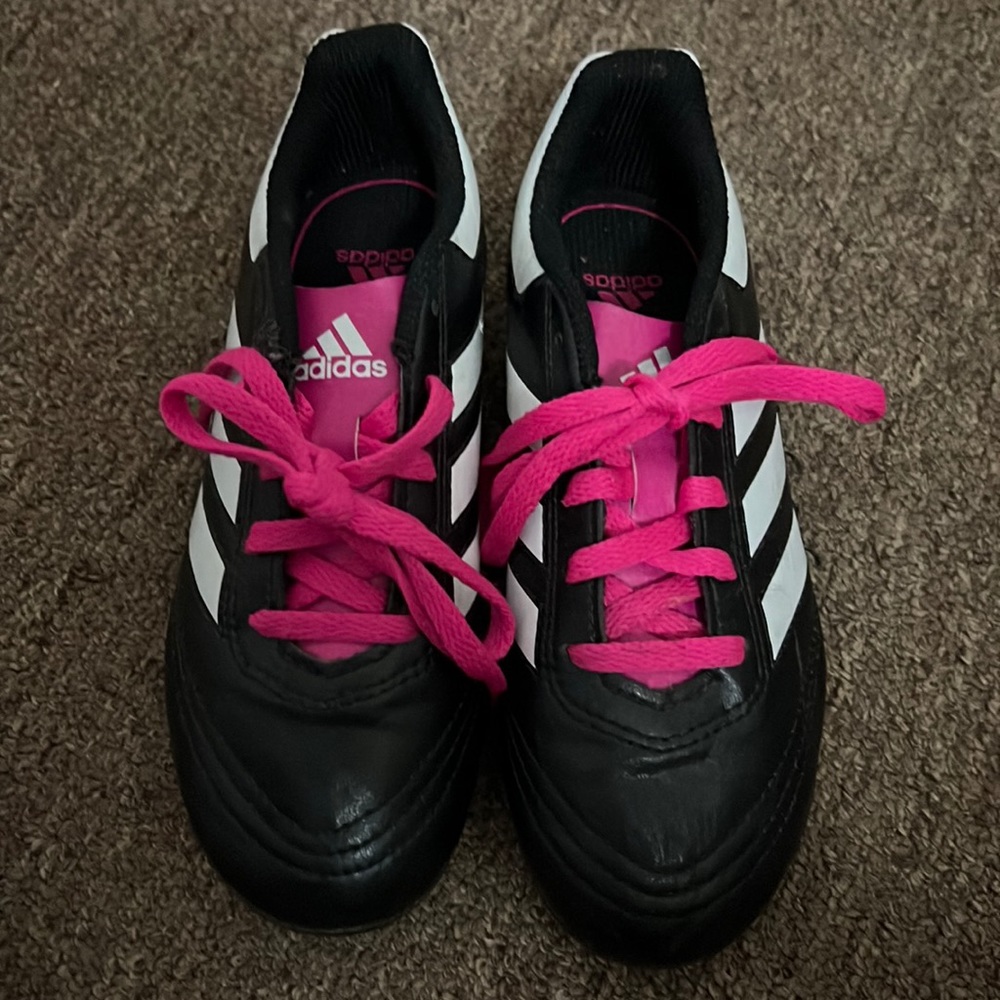Kids soccer cleats size 13